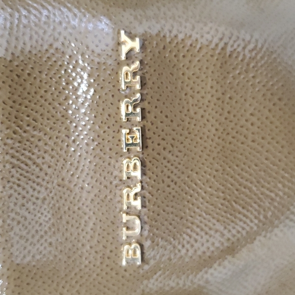 Authentic Burberry tote and wallet - Picture 6 of 11